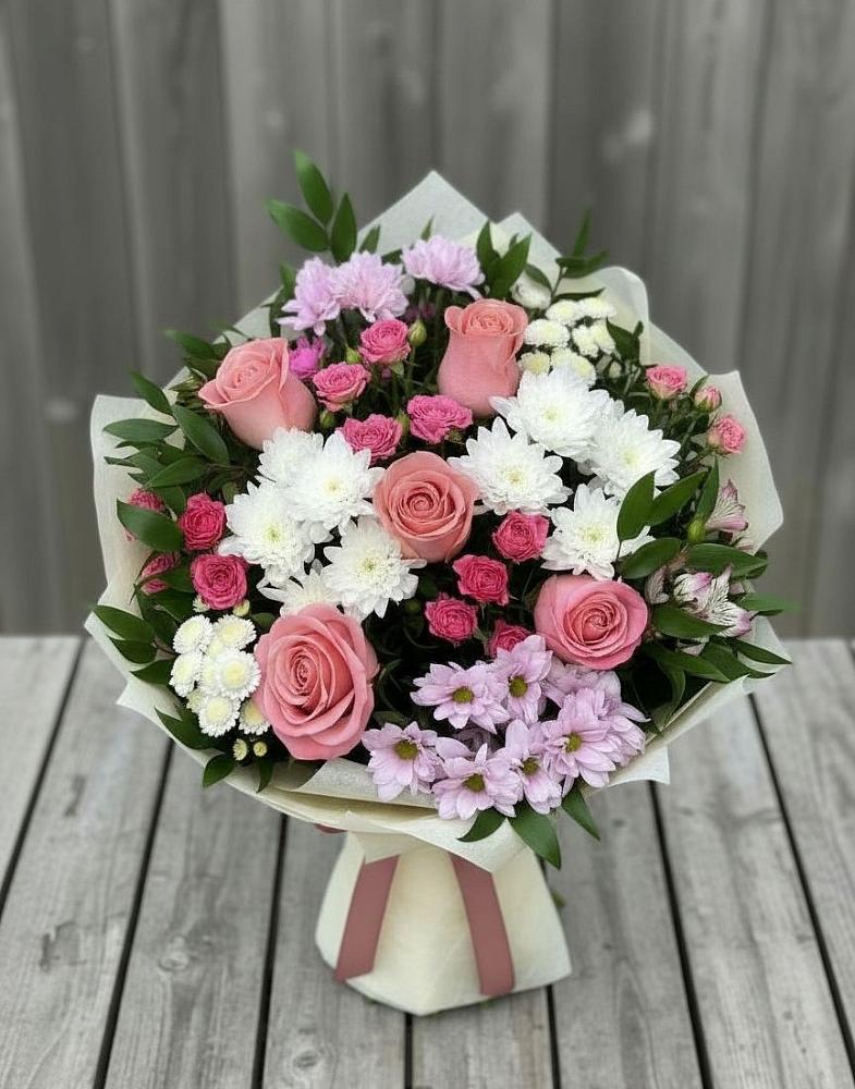 Букет цветов из: Альстромерии, Гвоздики, Розы и Хризантемы в Рышково