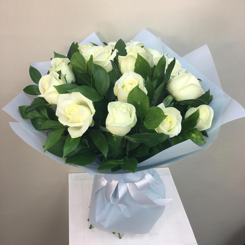 Букет 15 Белых роз Проуд в Рышково