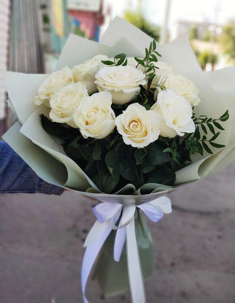 Букет Белые розы Проуд в Рышково