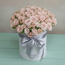 Цветочная композиция из Розы в шляпной коробке в Рышково