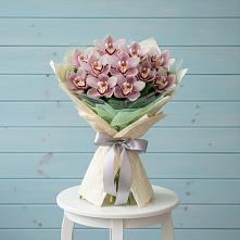 Букет цветов из:  Орхидеи и Розы в Рышково