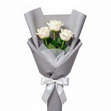 Букет 3 белые розы в Рышково