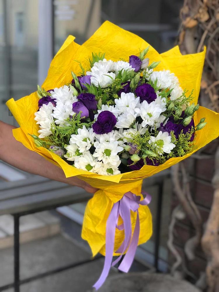 Букет цветов из: Ирисы, Хризантемы и Ромашки в Рышково