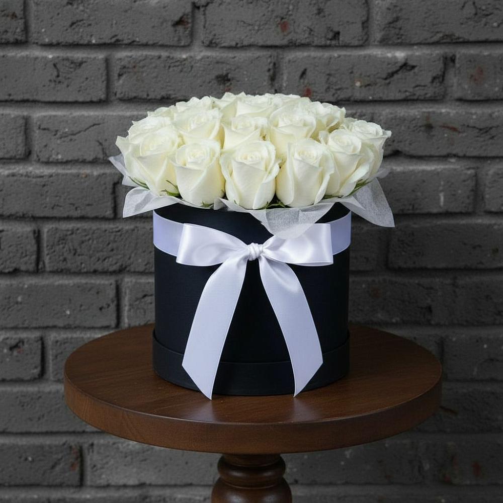 Цветочная композиция из Розы в шляпной коробке в Рышково