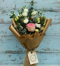 Букет цветов из:  Розы и Лизиантусы в Рышково